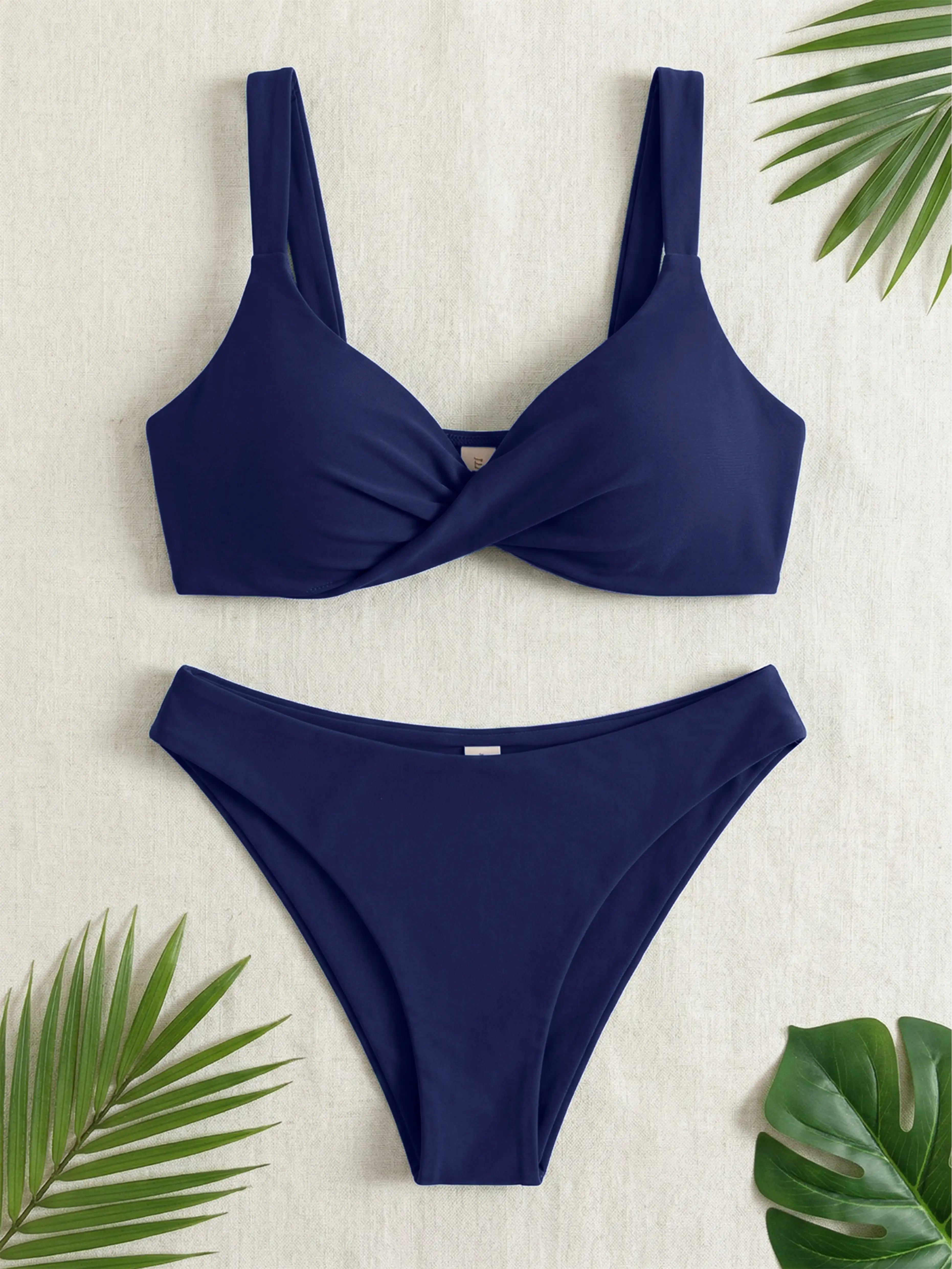 Solid Color Twist Strap High Cut Bikini 2 Pieces Set