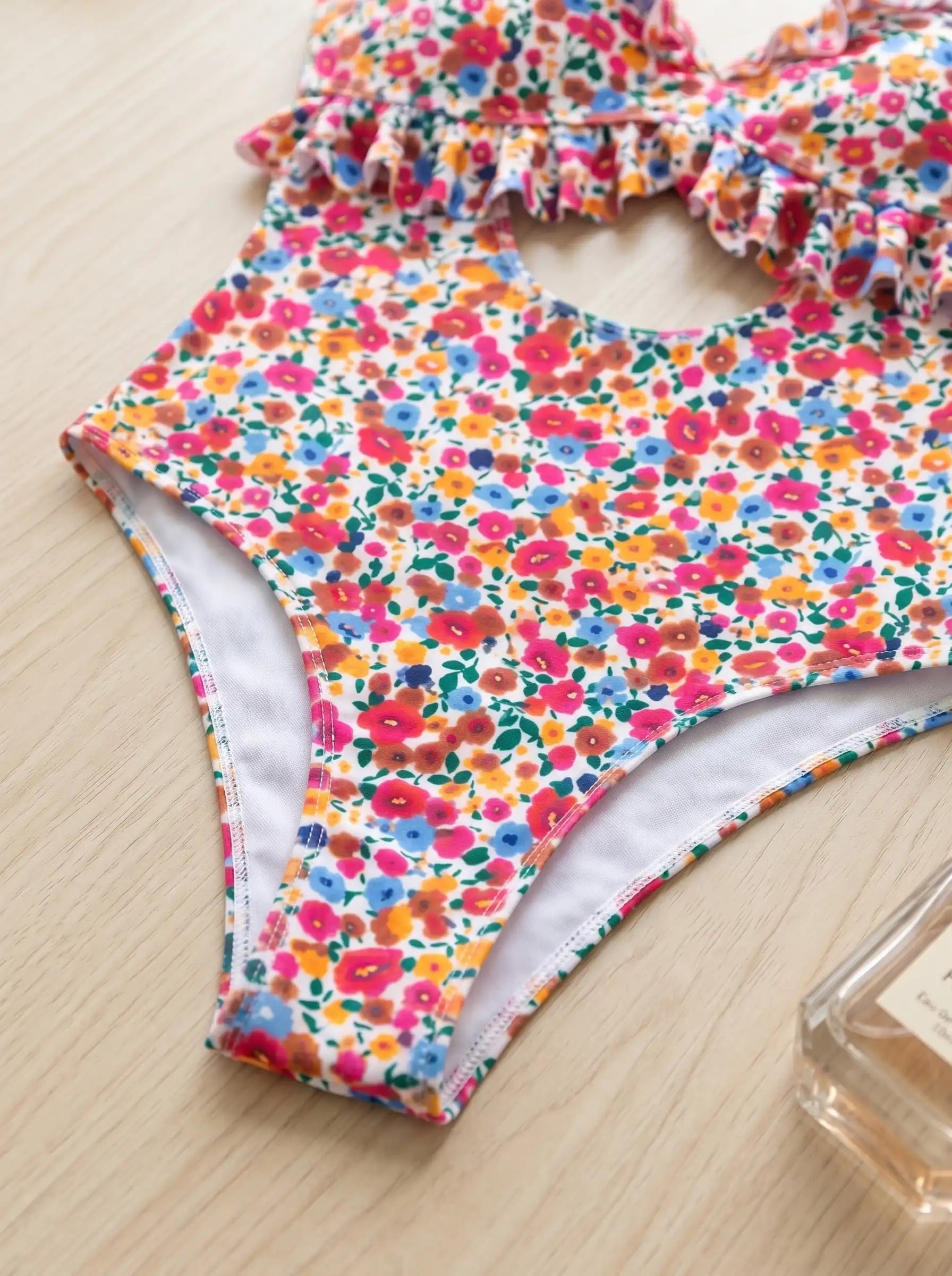 spaghetti-strap-v-neck-cute-vacation-style-one-piece-bikini-swimsuit– Beacheers