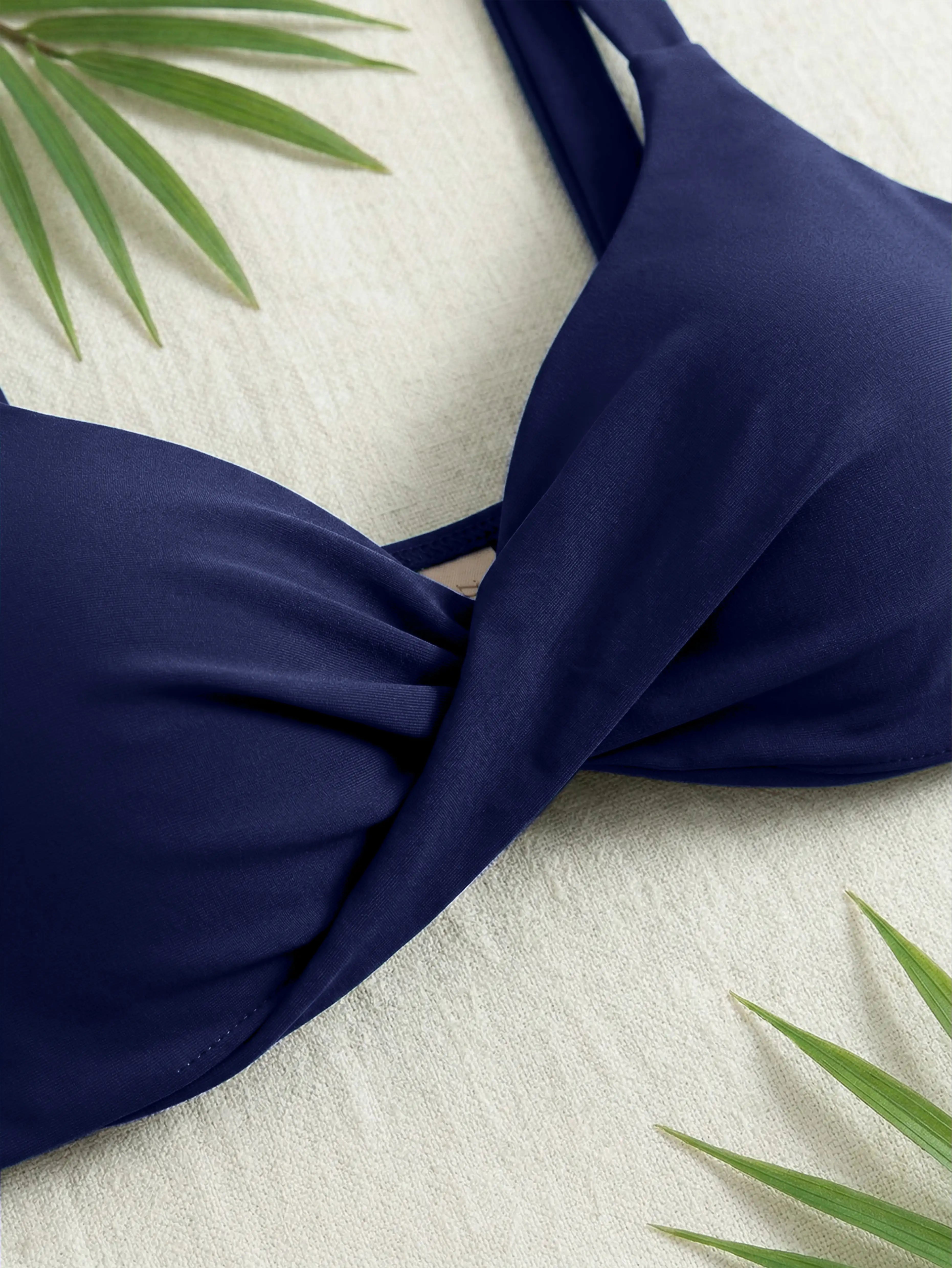 Solid Color Twist Strap High Cut Bikini 2 Pieces Set