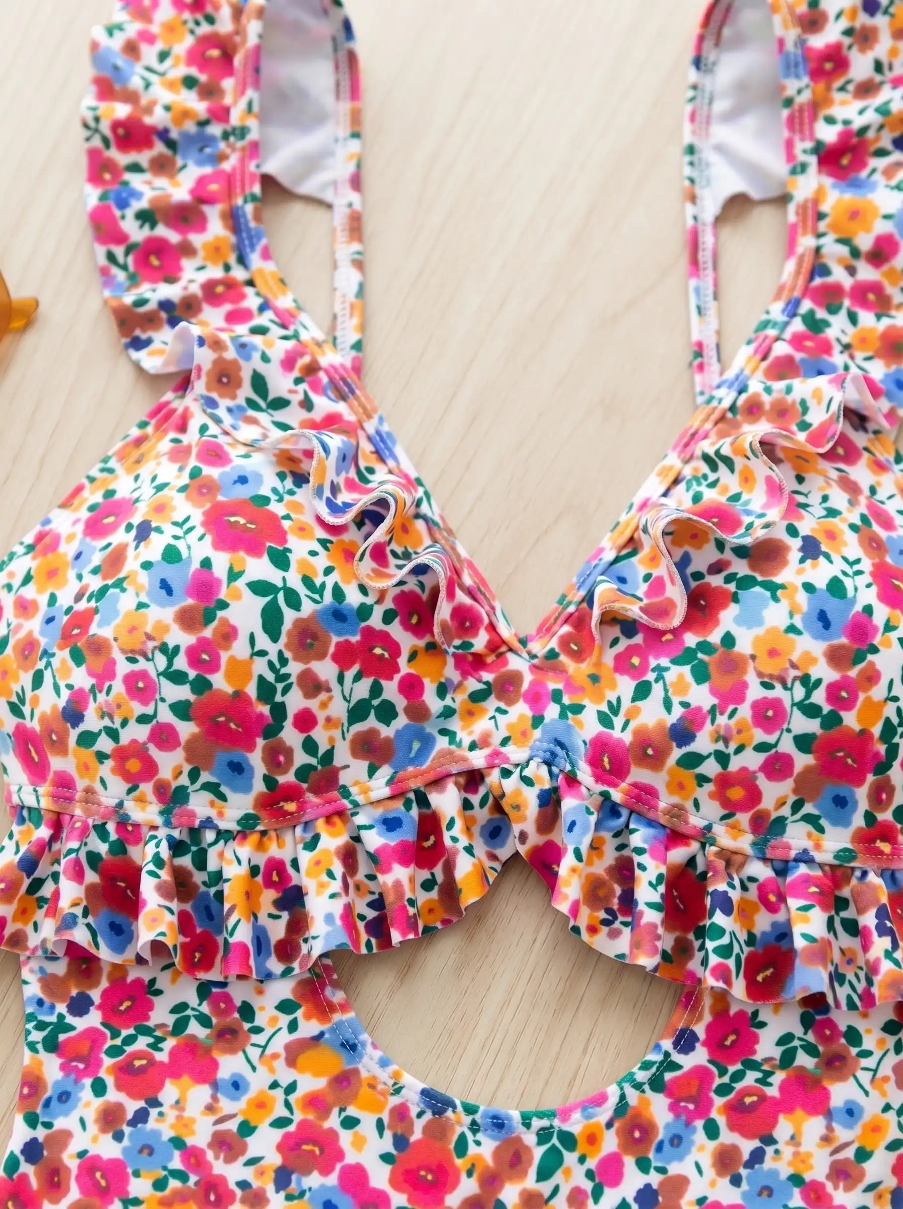 spaghetti-strap-v-neck-cute-vacation-style-one-piece-bikini-swimsuit– Beacheers